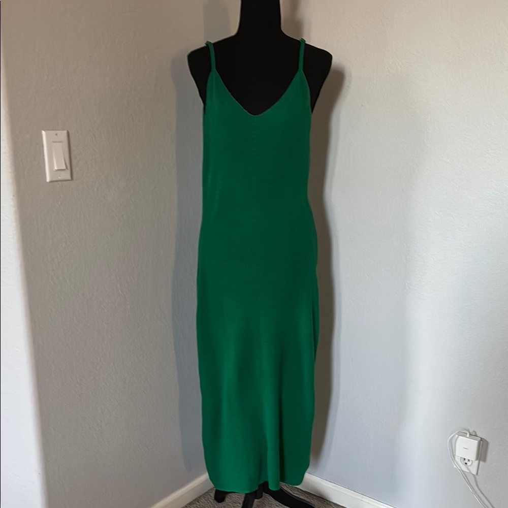 Elegant Green Sleeveless Dress